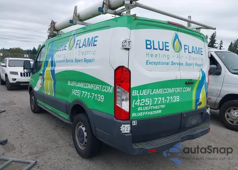 2018 Ford Transit-250 z USA, uszkodzony, nr VIN 1FTYR1ZM8JKB14449